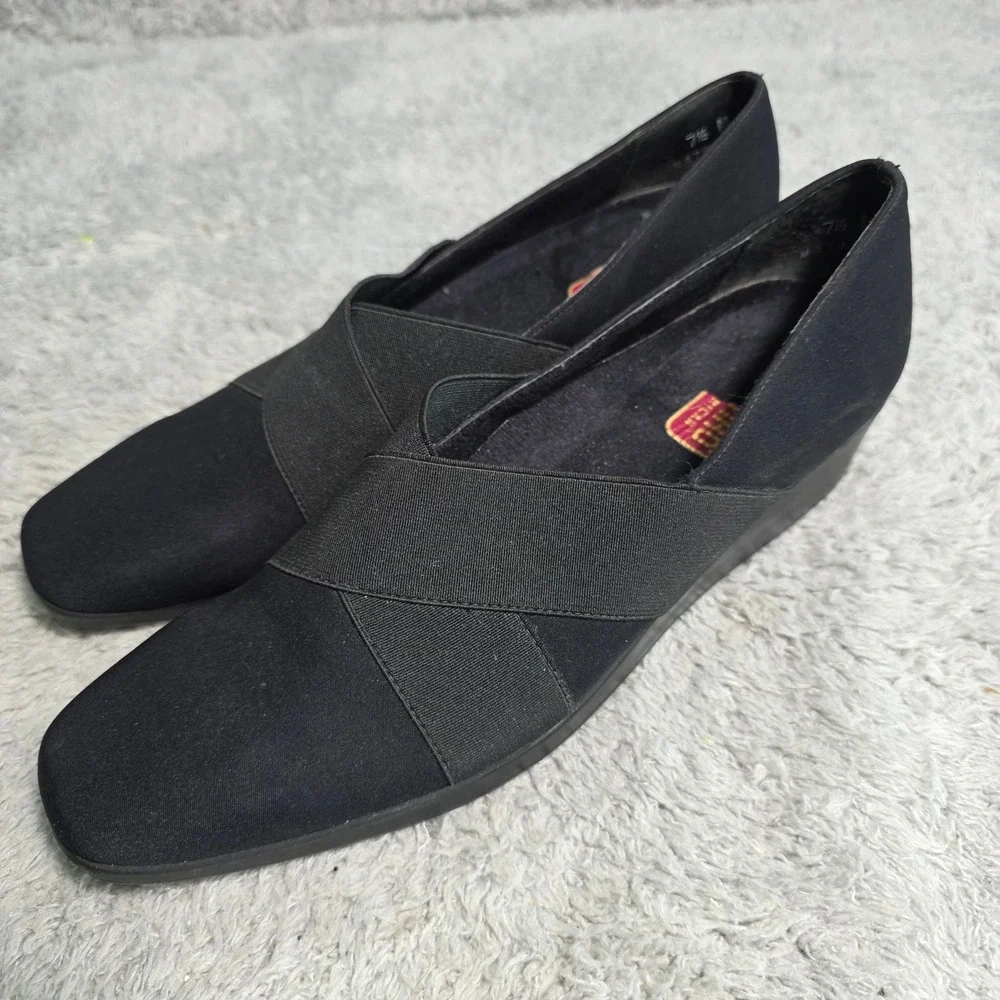 Munro American Walking Wedge Black Elastic Strap Square Toe Women 7.5N Excellent